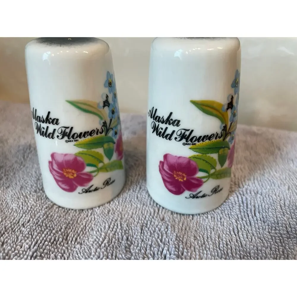 Alaska Wildflowers  Salt/Pepper Shakers Collectible Alaska/ Hawaii Shakers